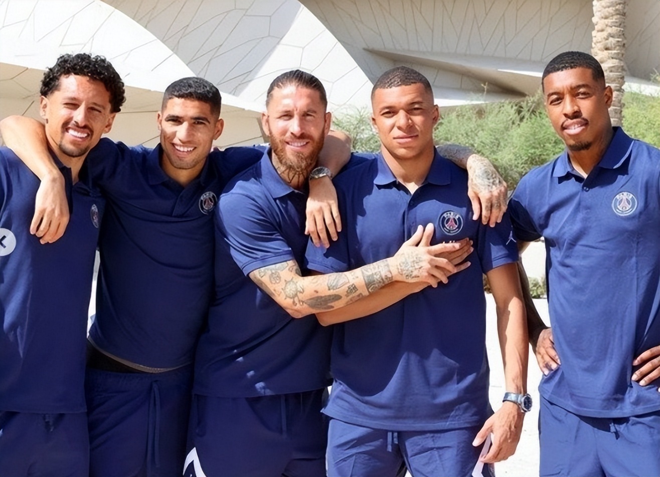 却因中场回 却因中场回